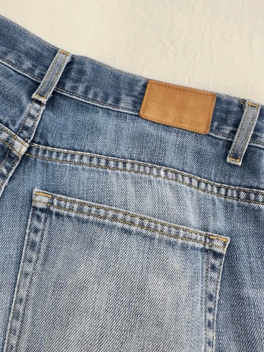 Distressed Straight Leg Jeans